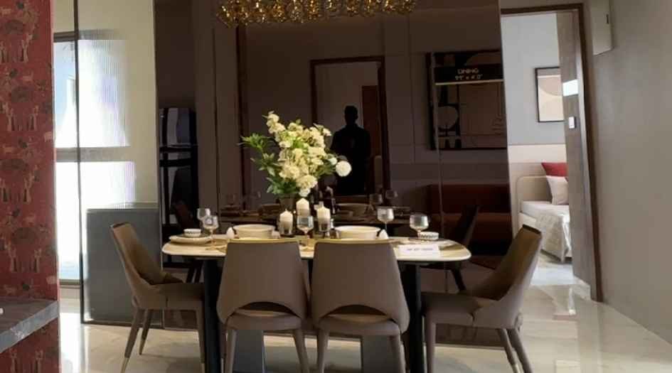 Gaikwad-Florio-Dinning-area